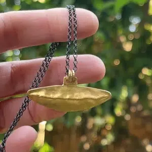24 karat Gold oval pendant necklace