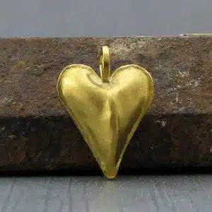 22k gold heart pendant