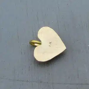 22 karat gold heart pendant