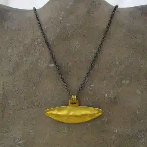24 karat Gold oval pendant necklace