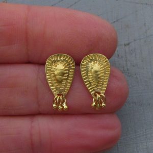 Drop shaped 22k gold studs earrings