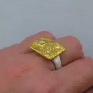 Bird Moonstone 24k gold ring