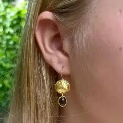 24 karat gold & Onyx dangle earrings