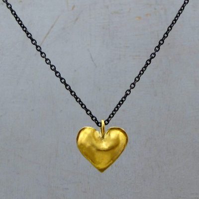22k gold heart pendant