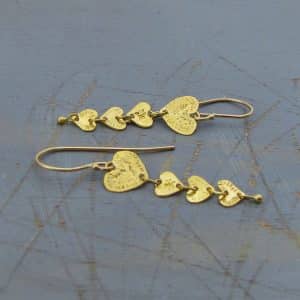 22k gold hearts dangle earrings