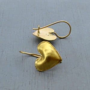 Handmade 22 karat gold heart earrings
