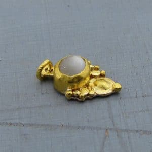 Ceylon Moonstone & 24k gold pendant