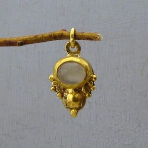 Ceylon Moonstone & 24k gold pendant