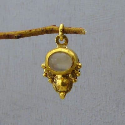 Ceylon Moonstone & 24k gold pendant