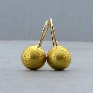 Dangle dome 22 karat gold earrings