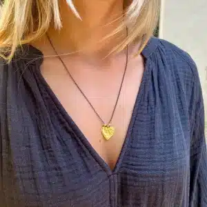 24 karat gold heart pendant necklace