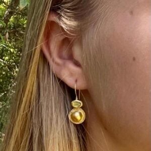 Peridot & solid 24k gold textured drop earrings